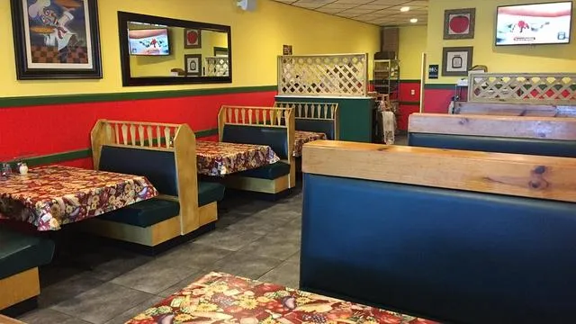 Aunt Louise's Pizzeria