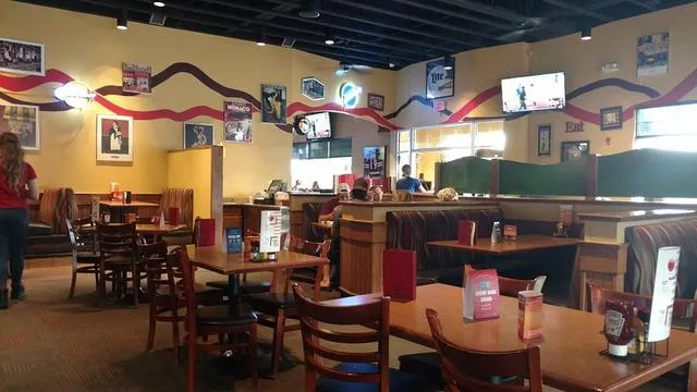 Boston's Restaurant & Sports Bar