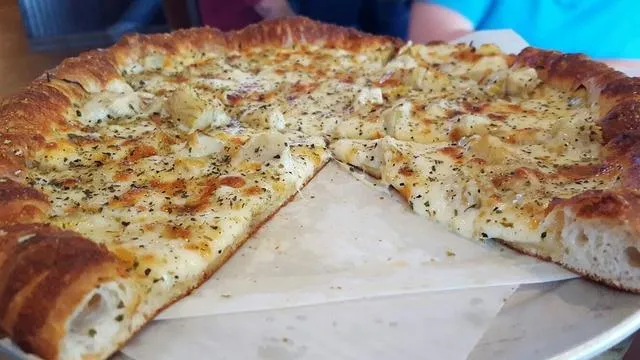 Front Row Pizzeria