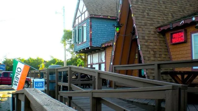 Gingerbread House Bakery & Pizza