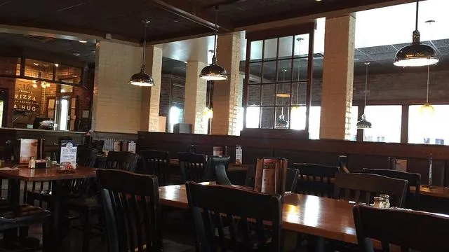 Pizzeria Uno Chicago Bar & Grill