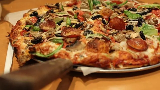 Round Table Pizza