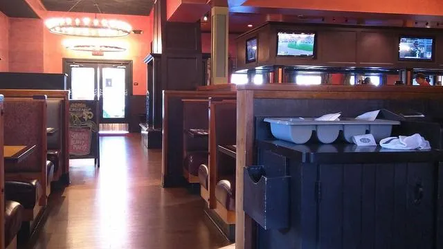 Skipolini's Pizza 