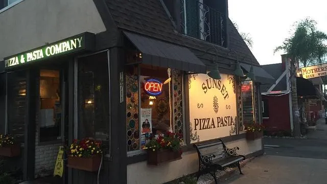 Sunset Pizza & Pasta