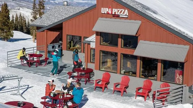 Up 4 Pizza